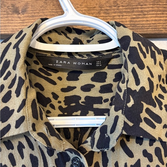 Zara Black and Tan Button Down Shirt with Leopard Print - Picture 2 of 9